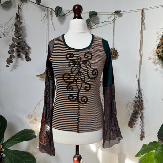 Save the Queen top - size M