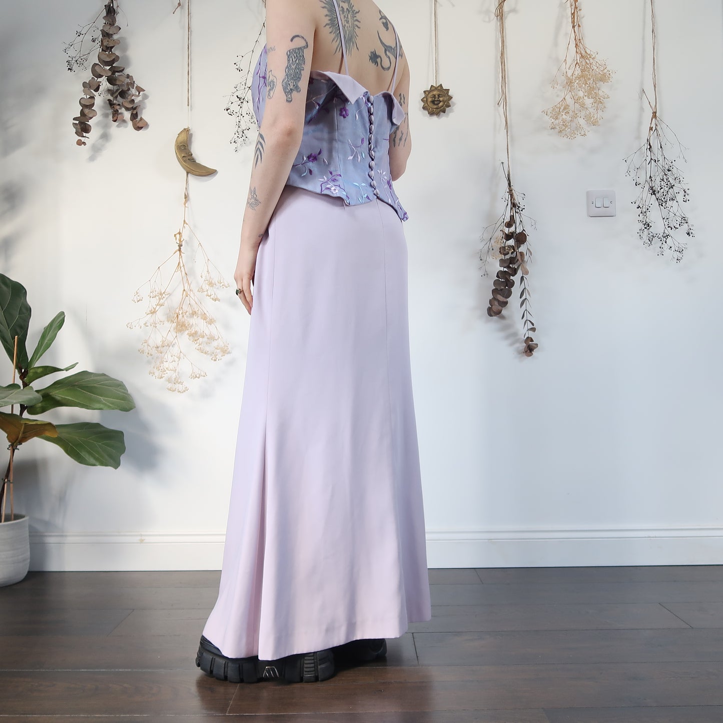 Purple embroidered dress - size L