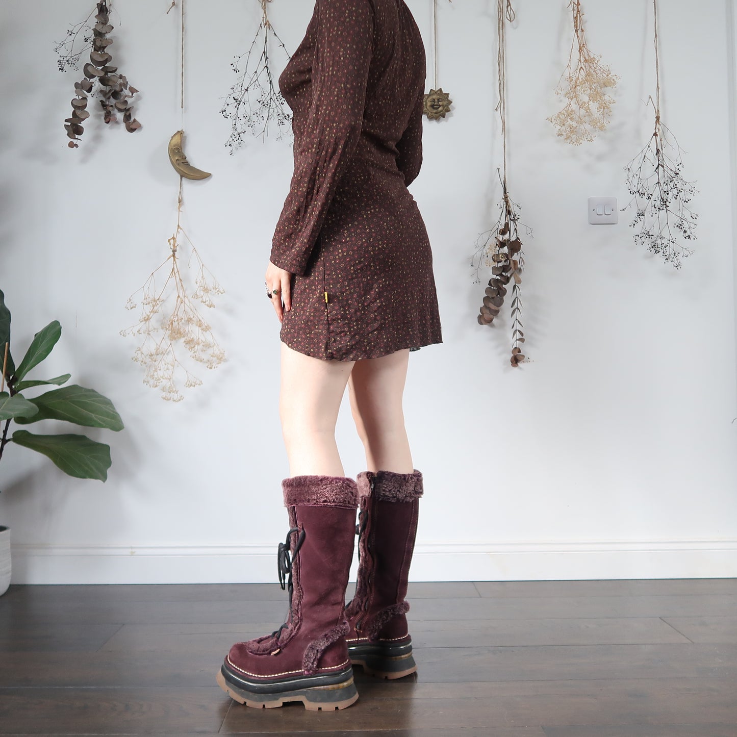 Brown floral dress - size M/L