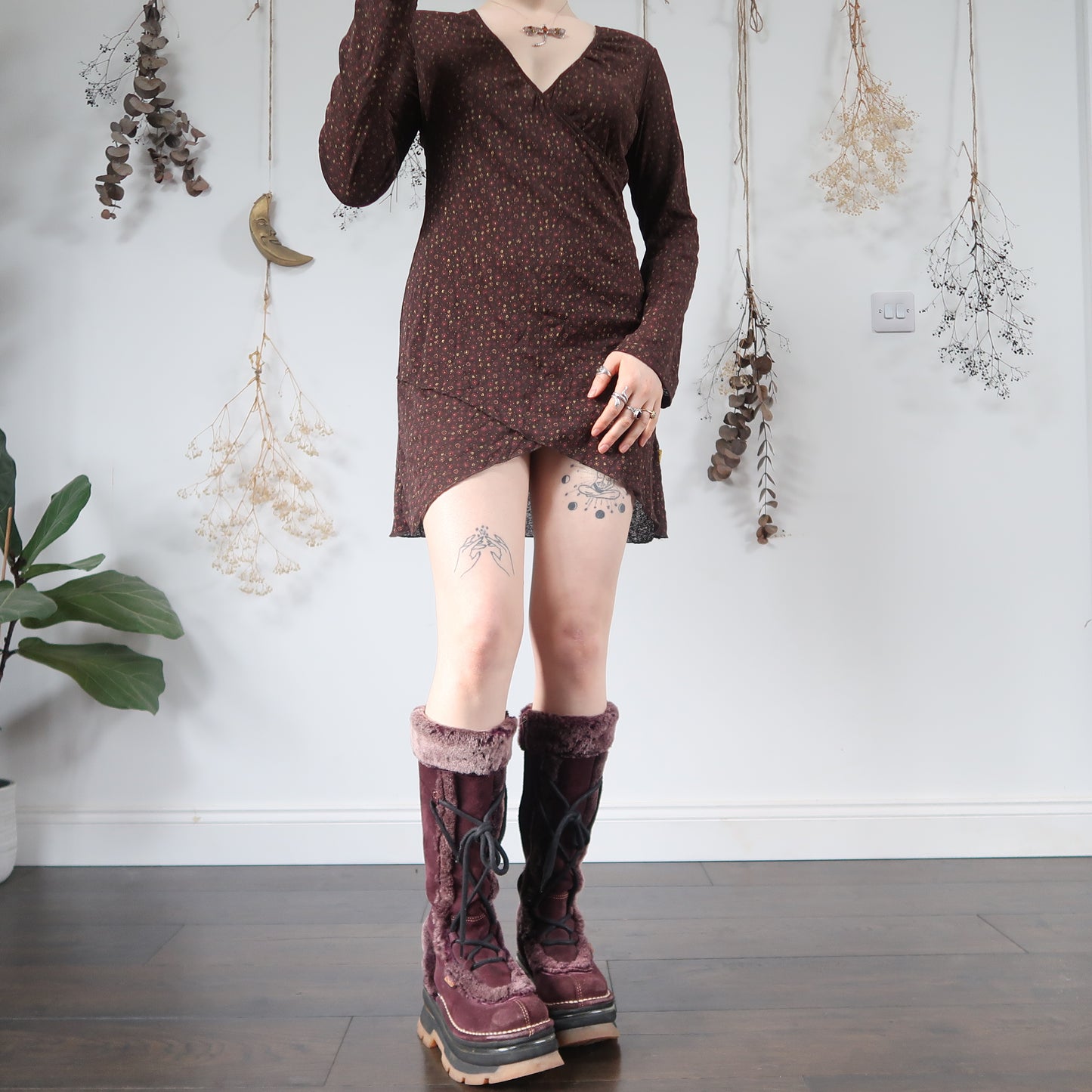 Brown floral dress - size M/L