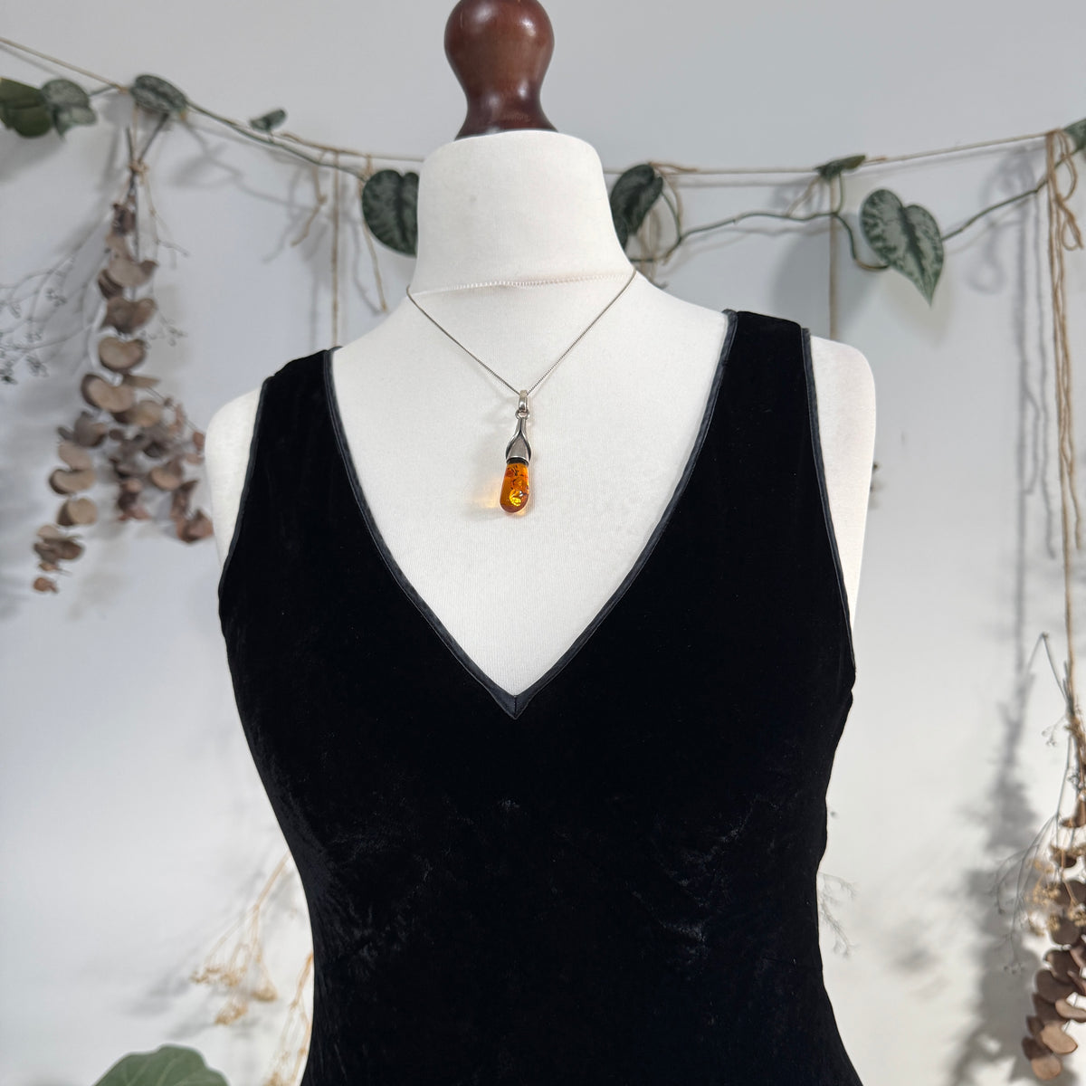 Black velvet dress - size M