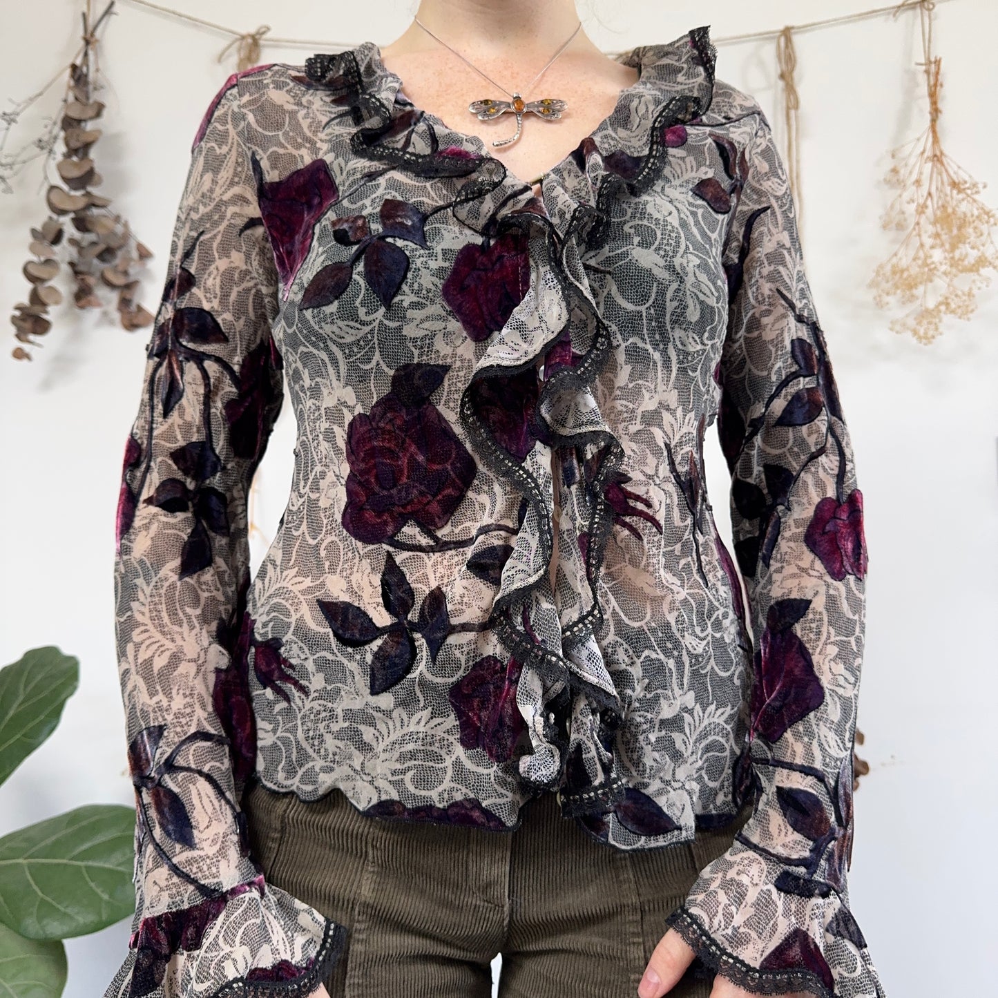 Ruffle blouse - size M