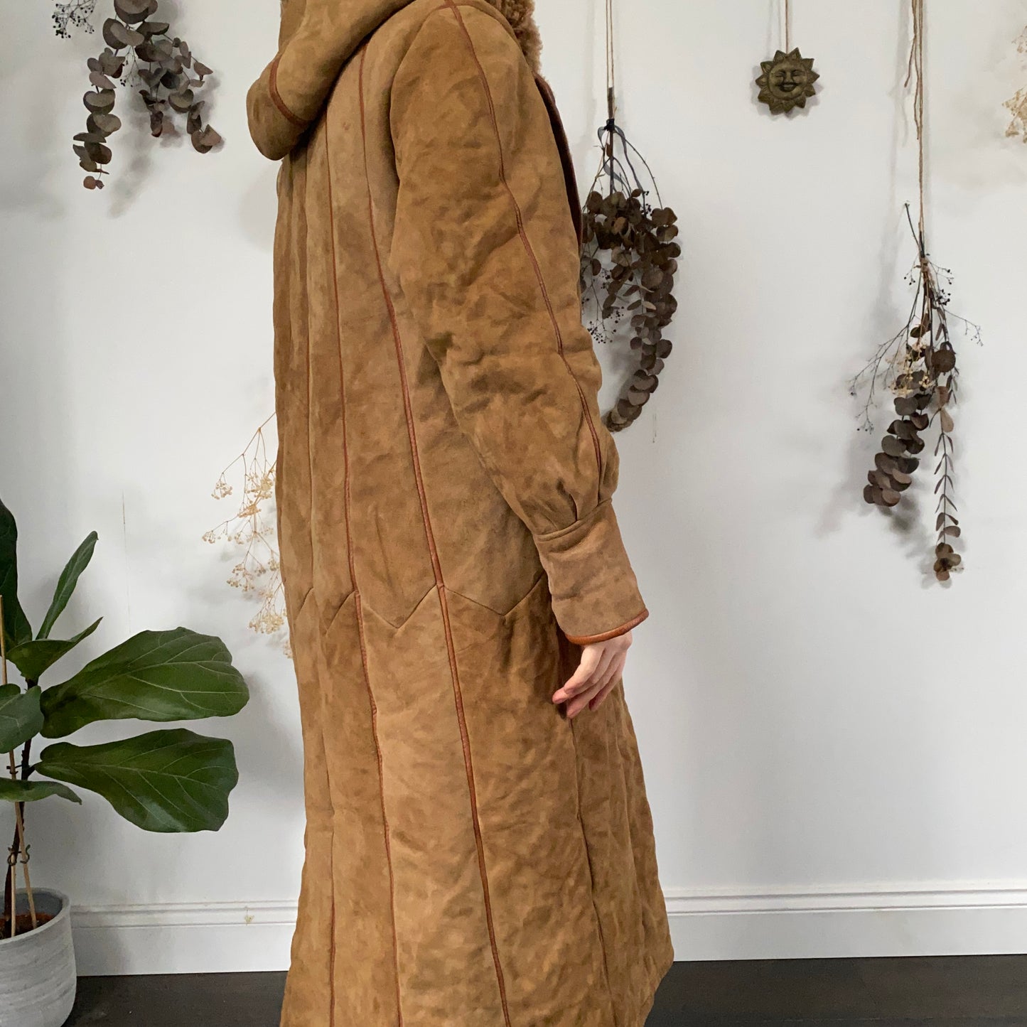 Camel sheepskin coat - size M