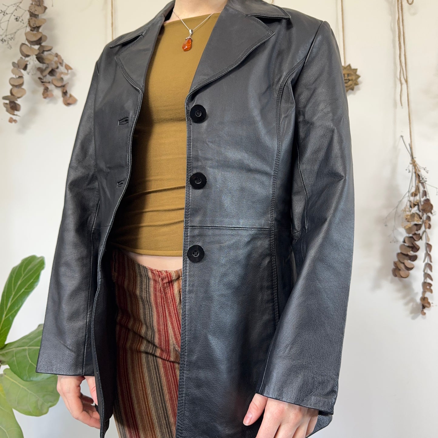 Black leather jacket - size M/L
