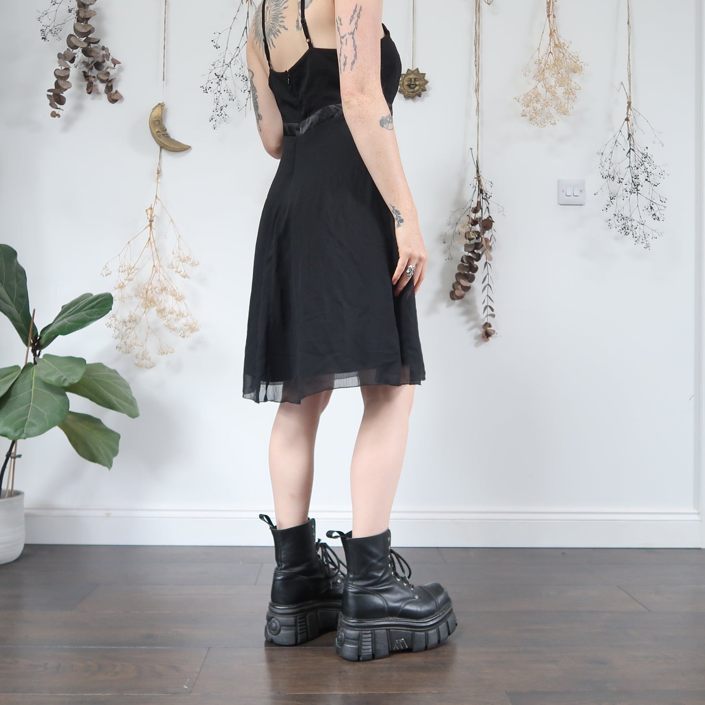 Black midi dress - size M