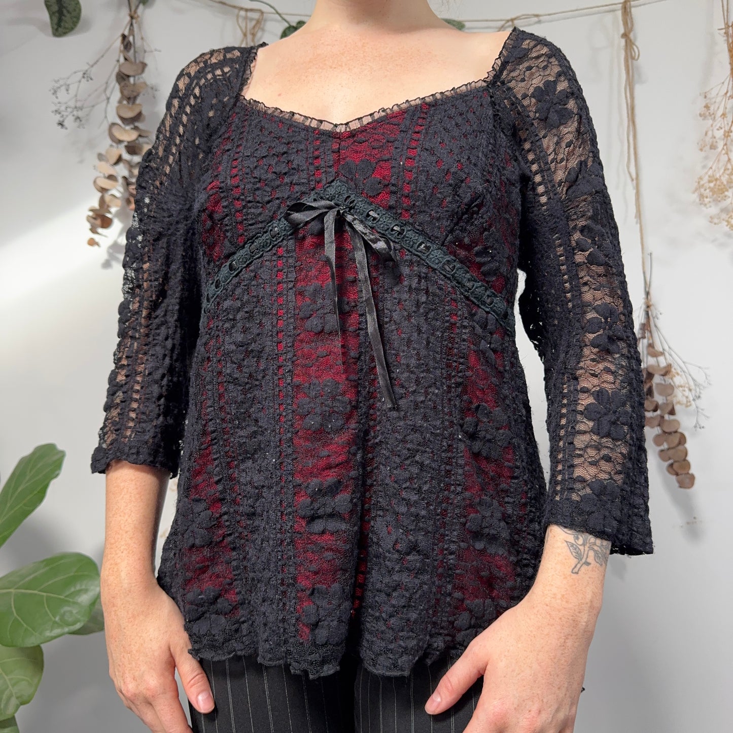 Red black mesh top - size L/XL