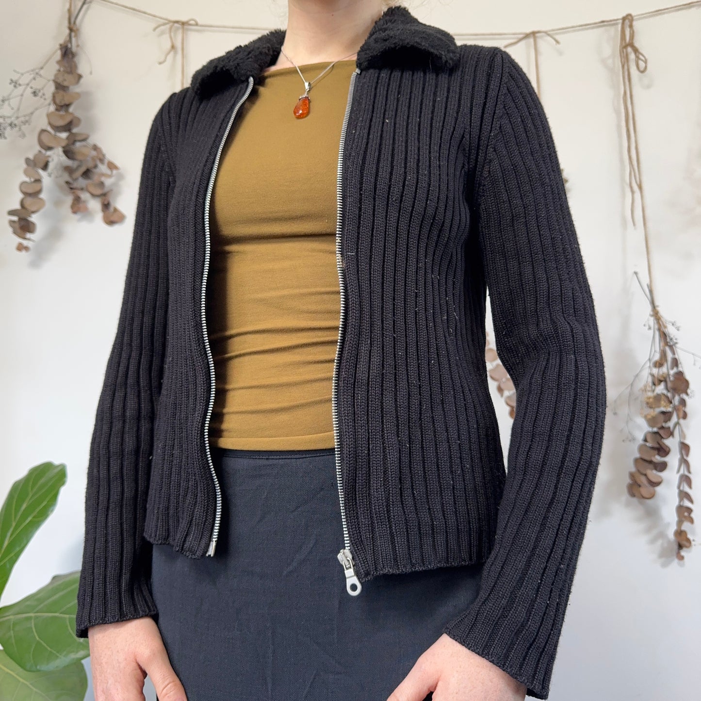 Black knit jumper - size S/M