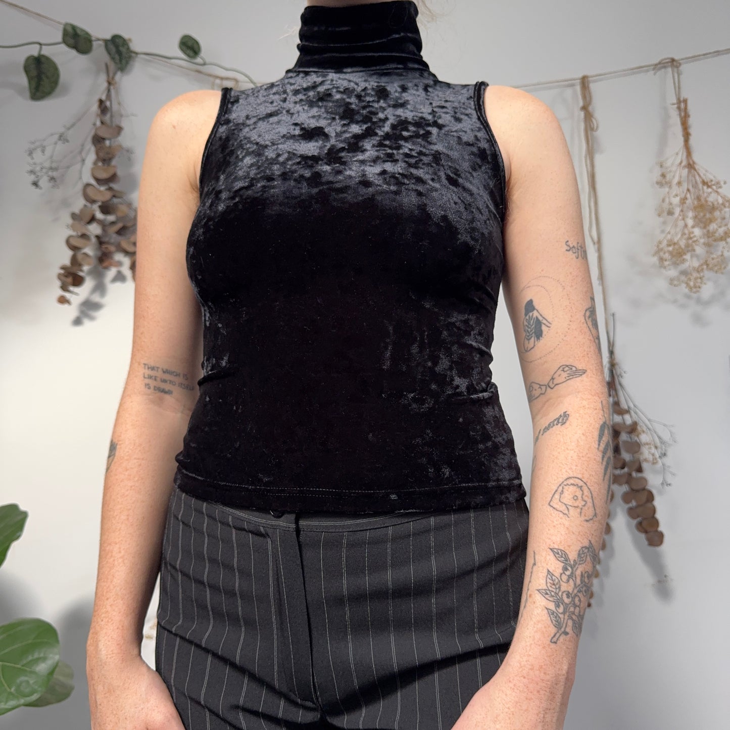 Black velvet top - size XS/S