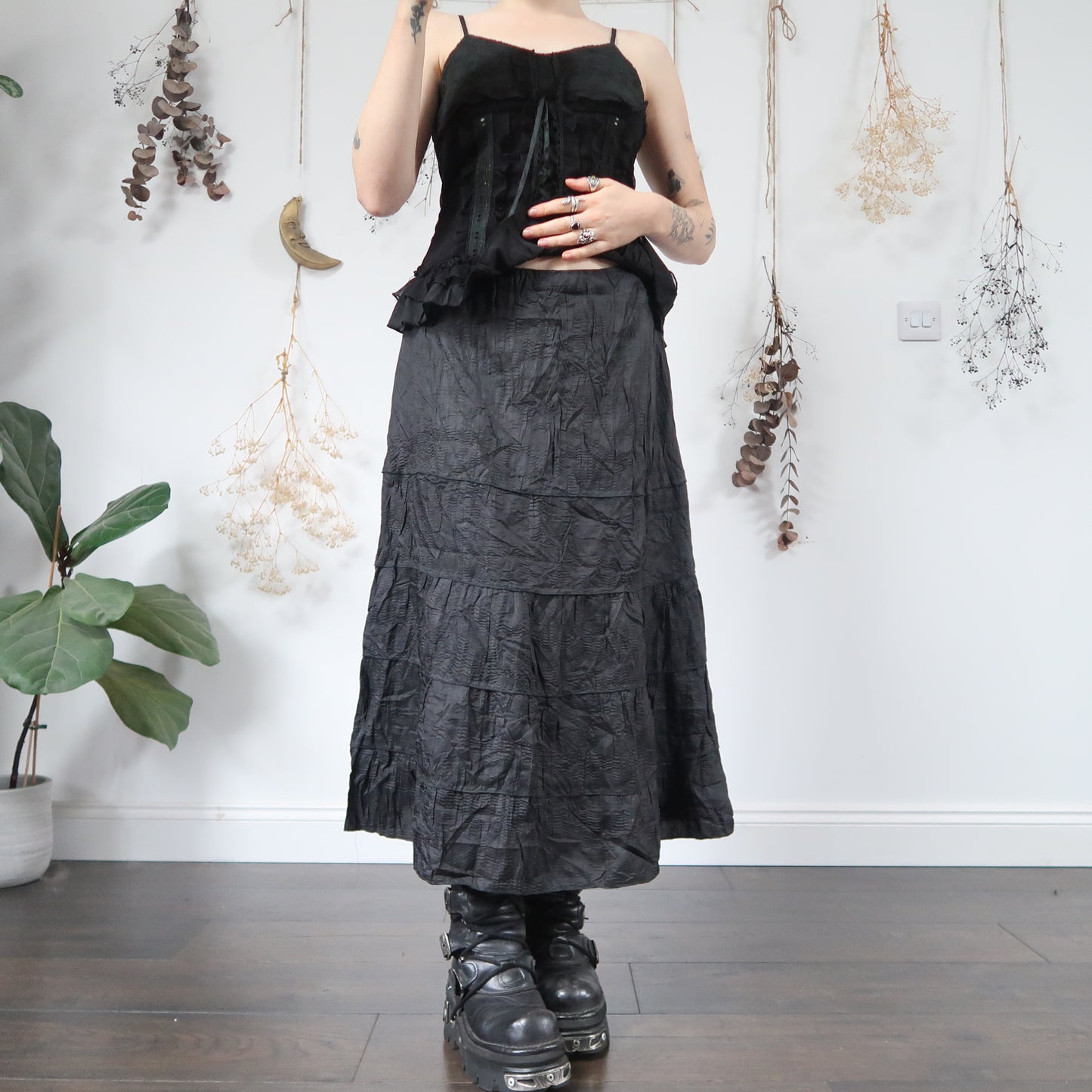 Black tiered skirt - size M
