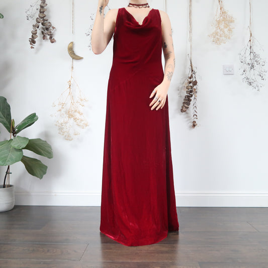 Red velvet dress - size M