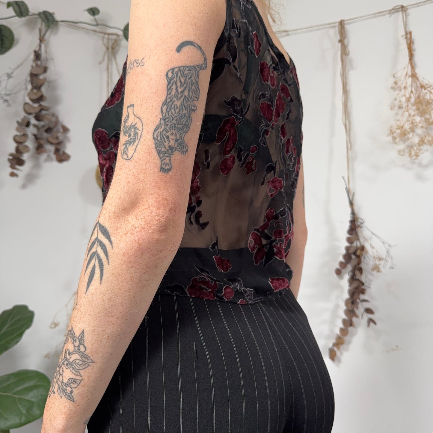 Velvet embossed top - size M
