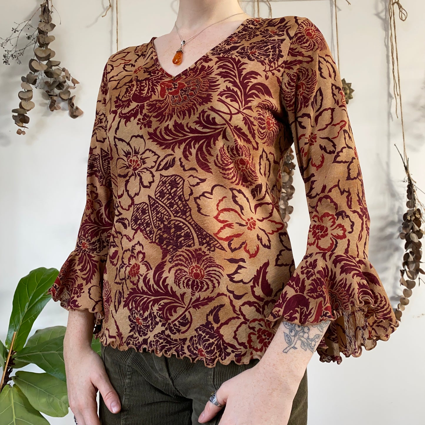 Whimsical mesh top - size M/L