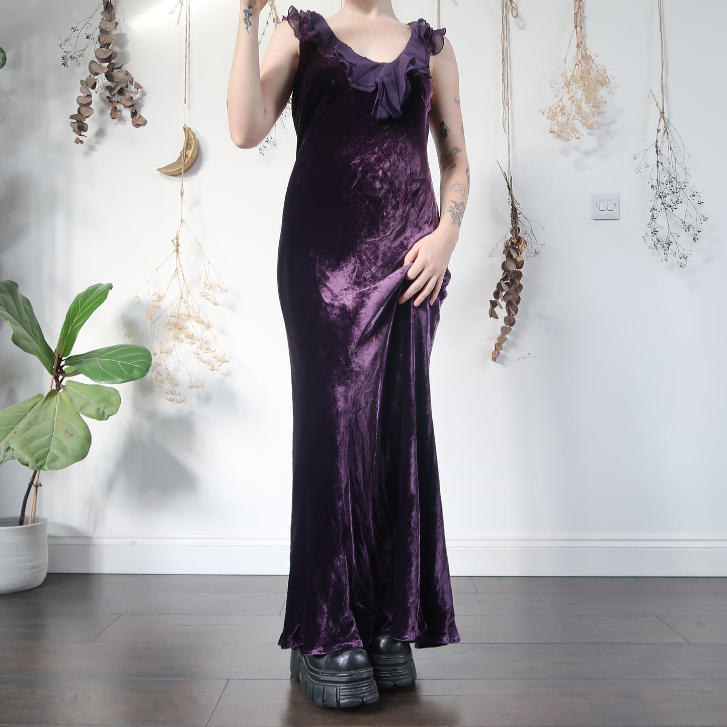 Purple velvet dress - size M