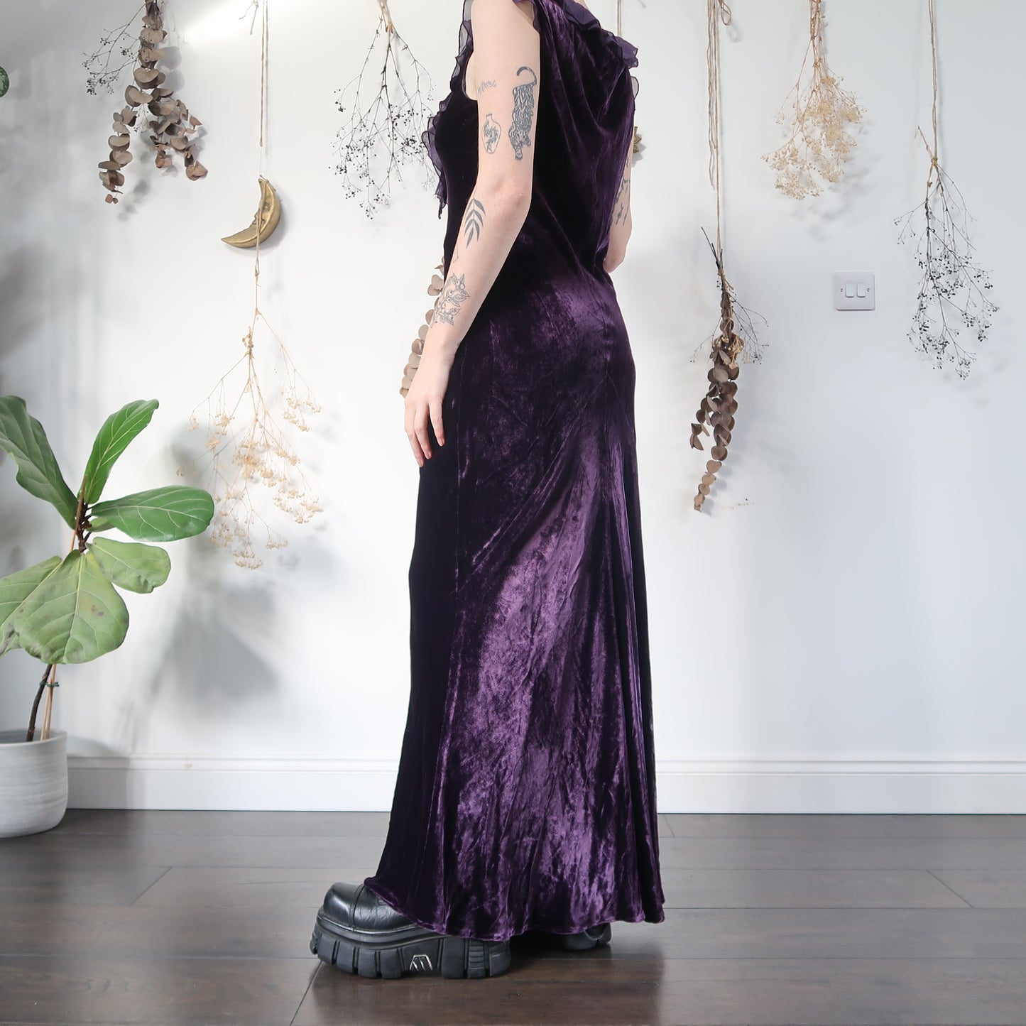 Purple velvet dress - size M
