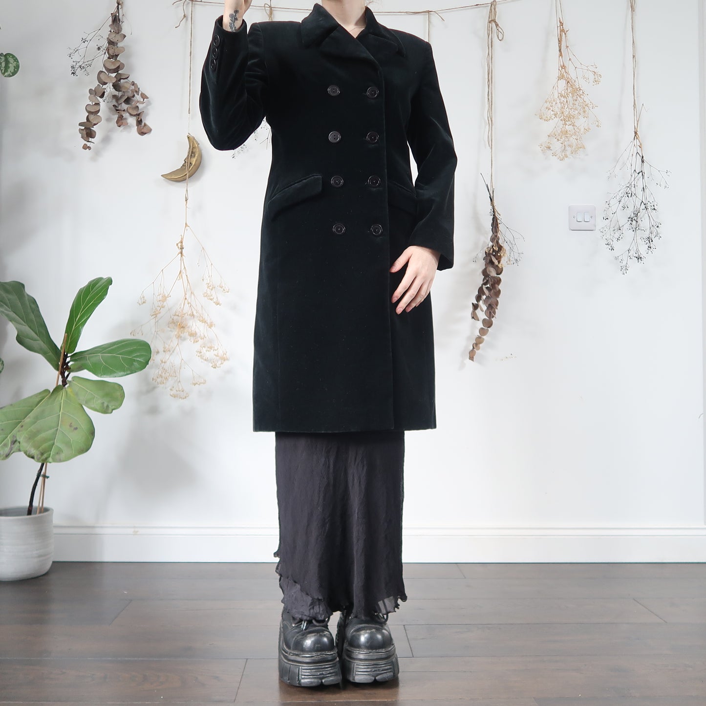 Black velvet coat - size M