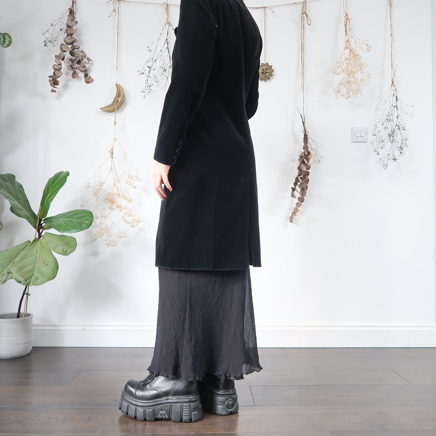 Black velvet coat - size M