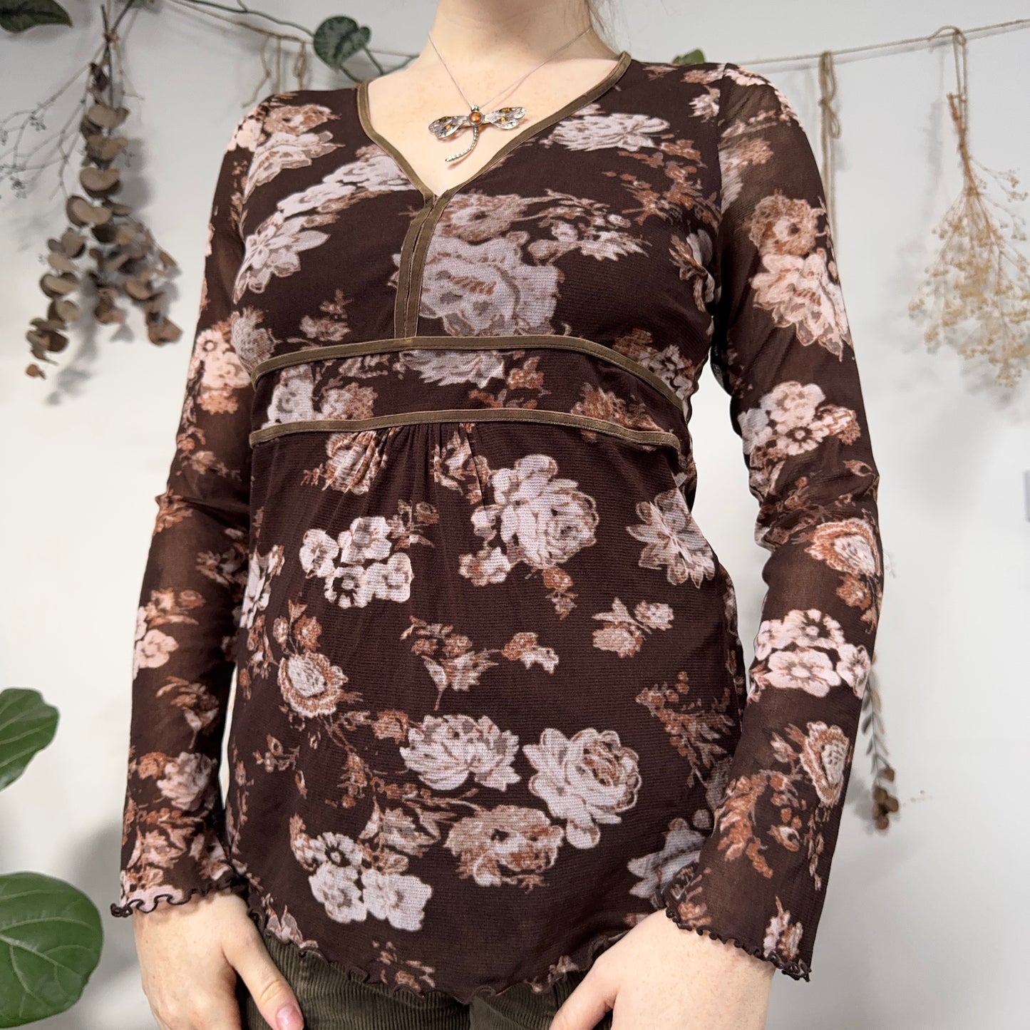 Floral mesh top - size M