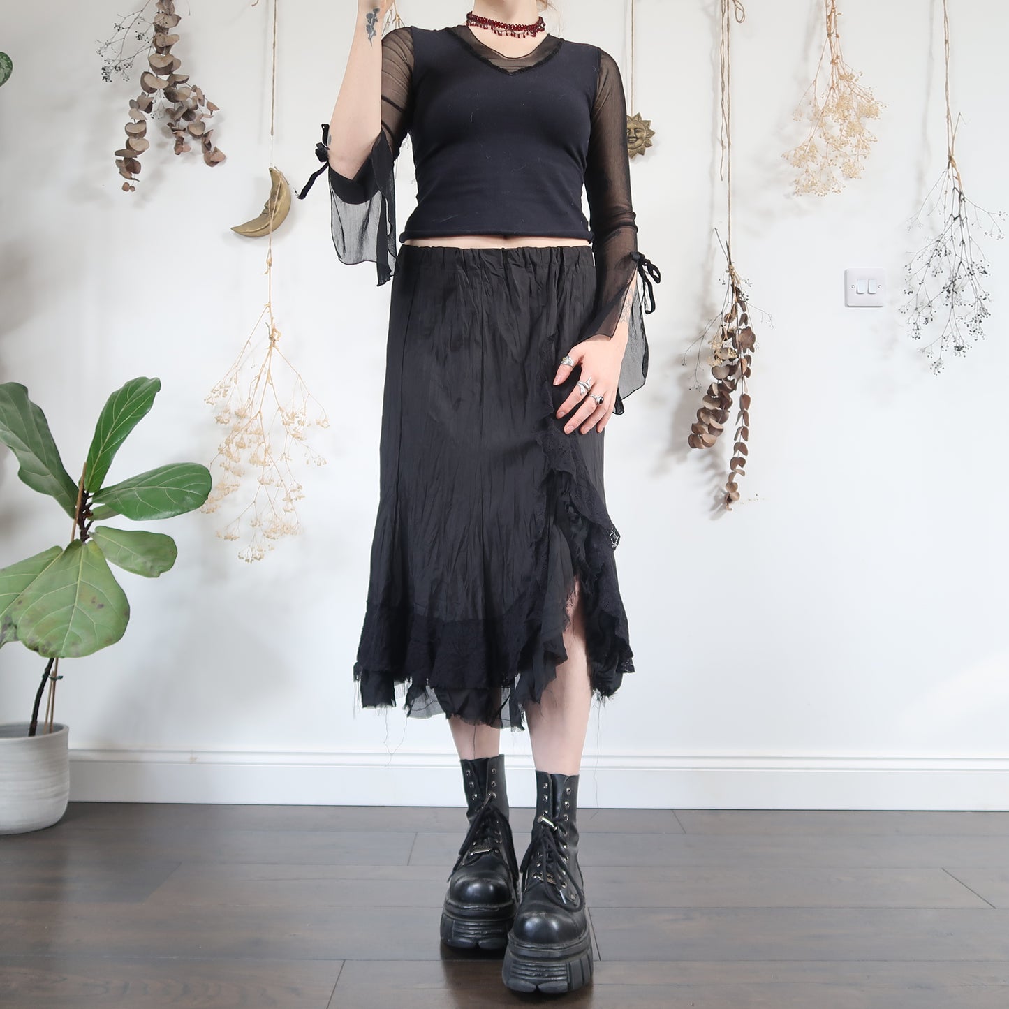 Black midi skirt - size S/M