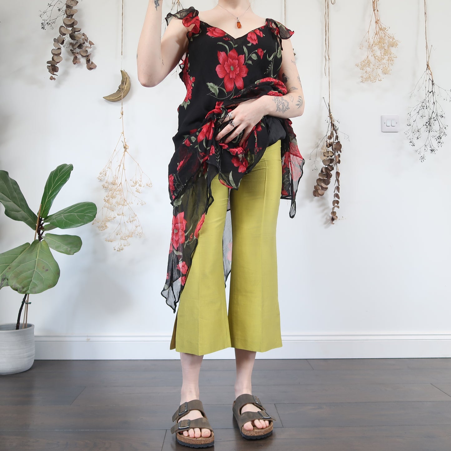 Green capris - size XS