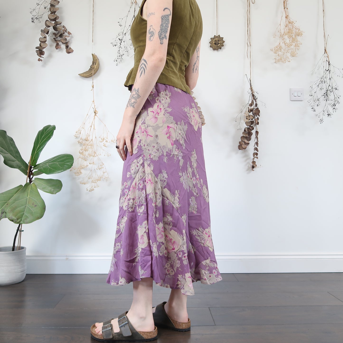 Lilac floral skirt - size M/L
