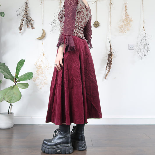 Berry corduroy skirt - size M