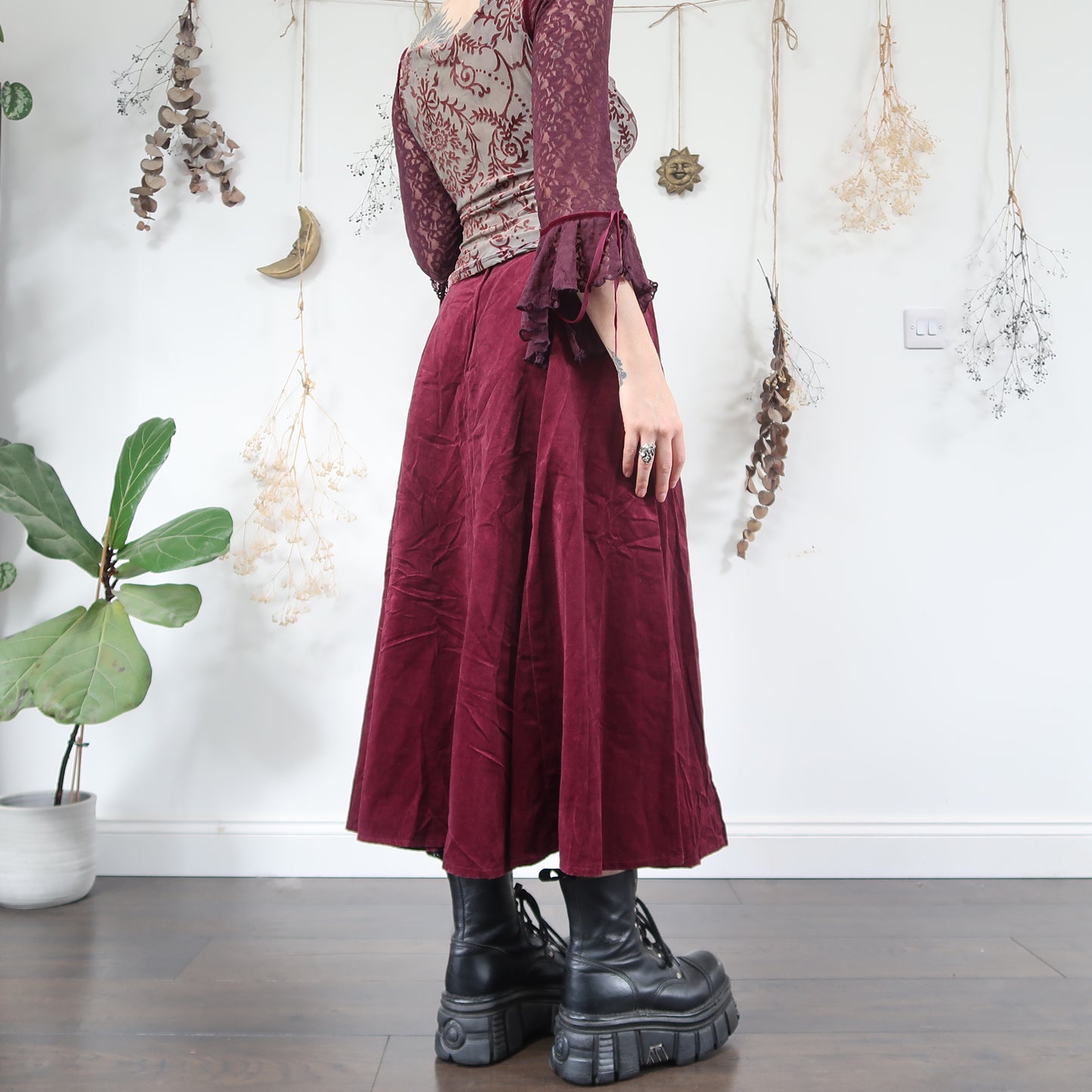 Berry corduroy skirt - size M