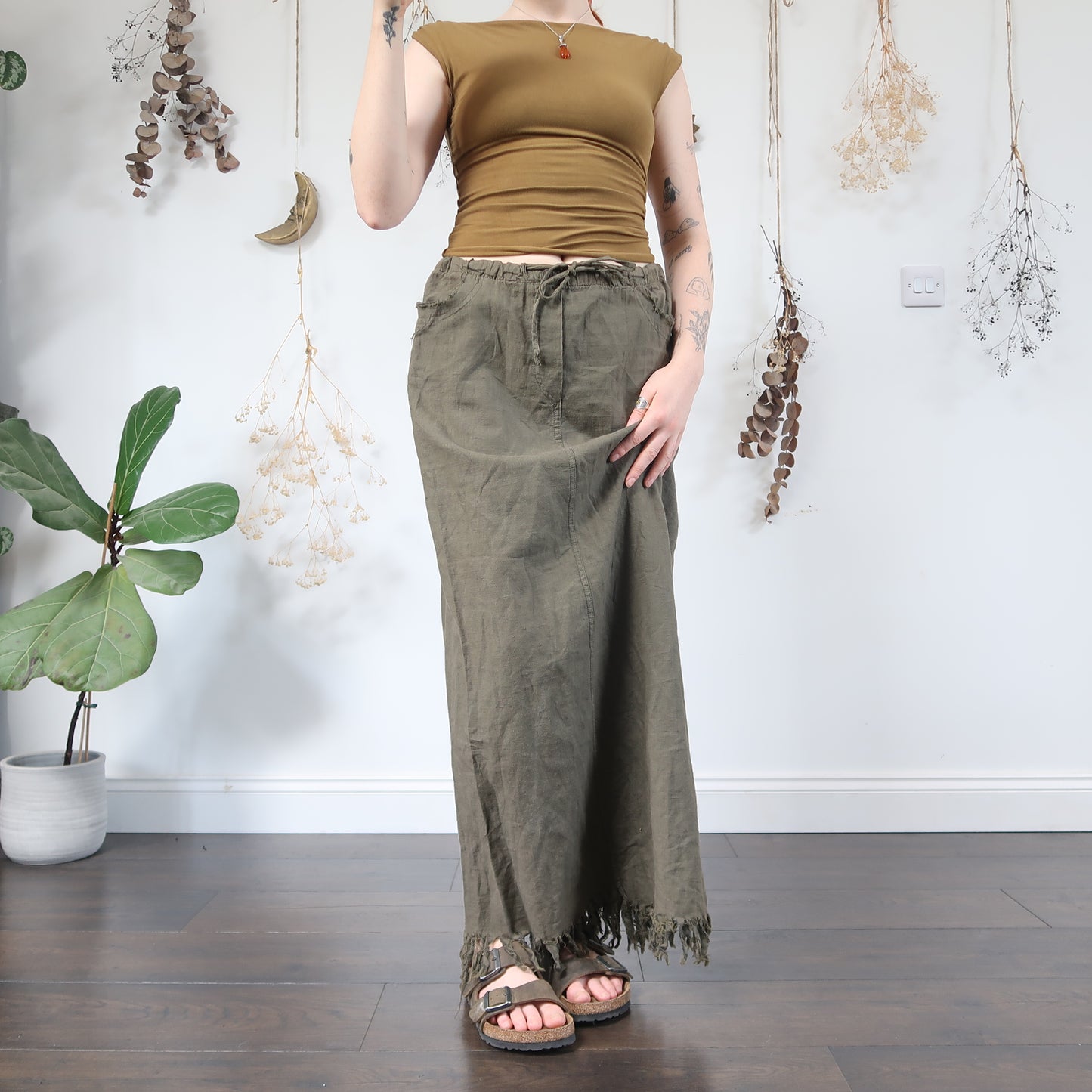 Khaki linen skirt - size M/L