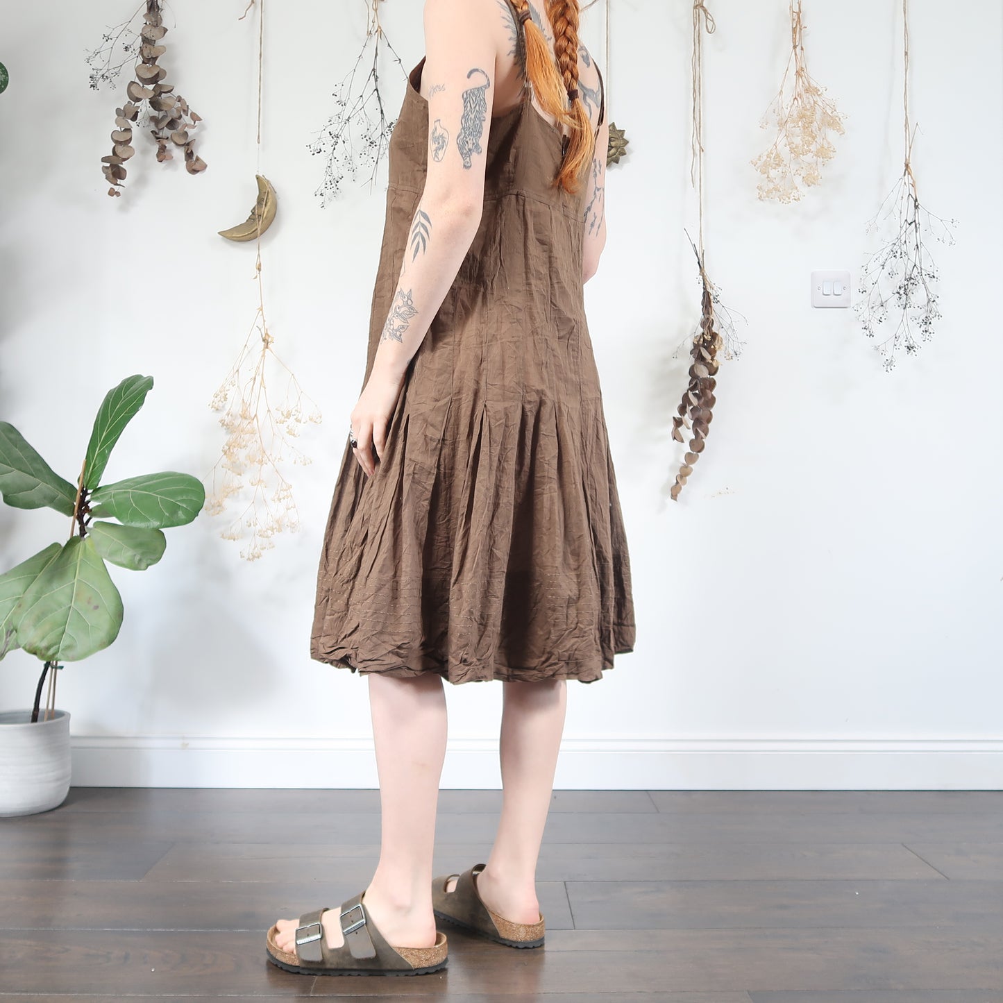Brown linen dress - size L