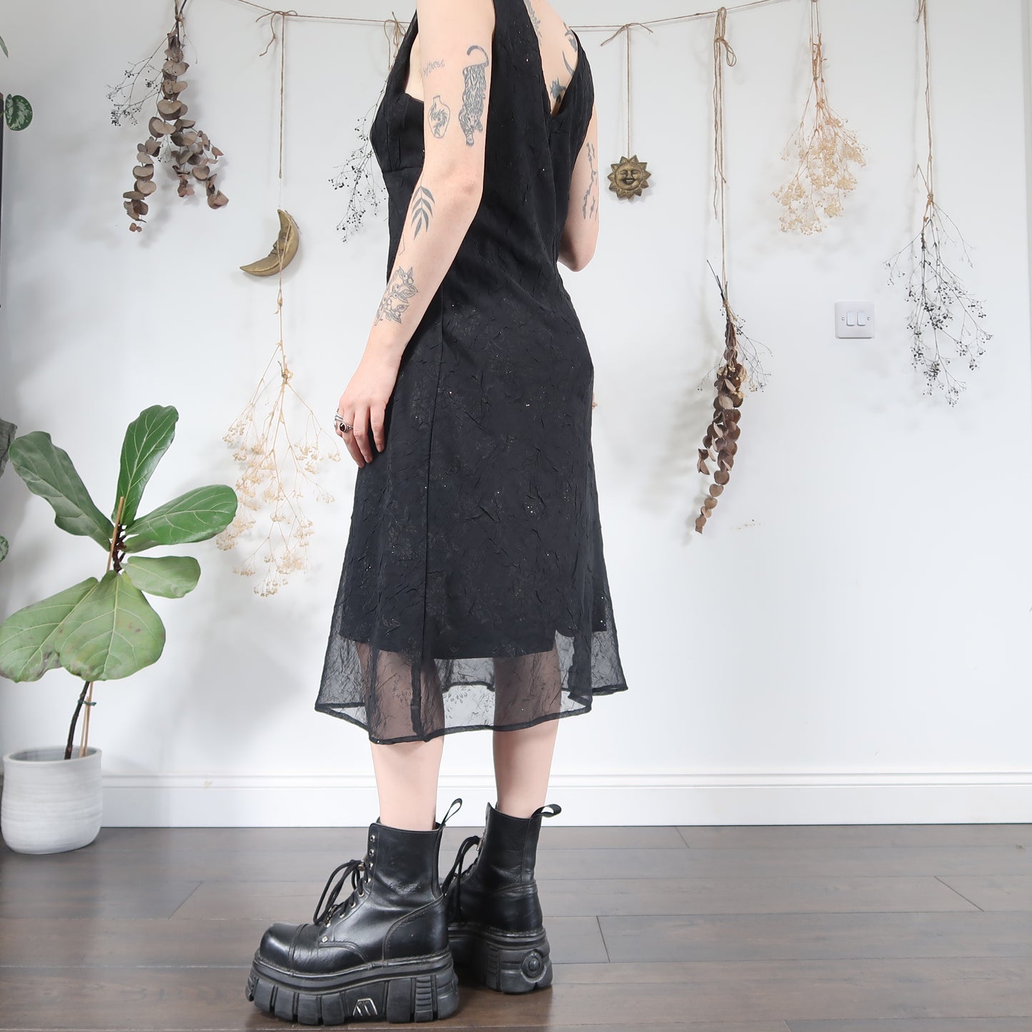Black midi dress - size L