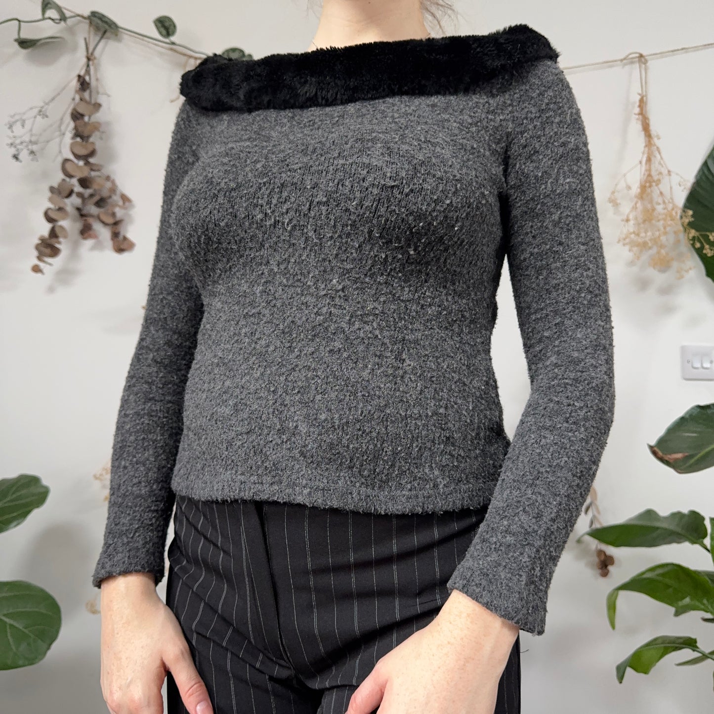 Grey knit top - size XS/S