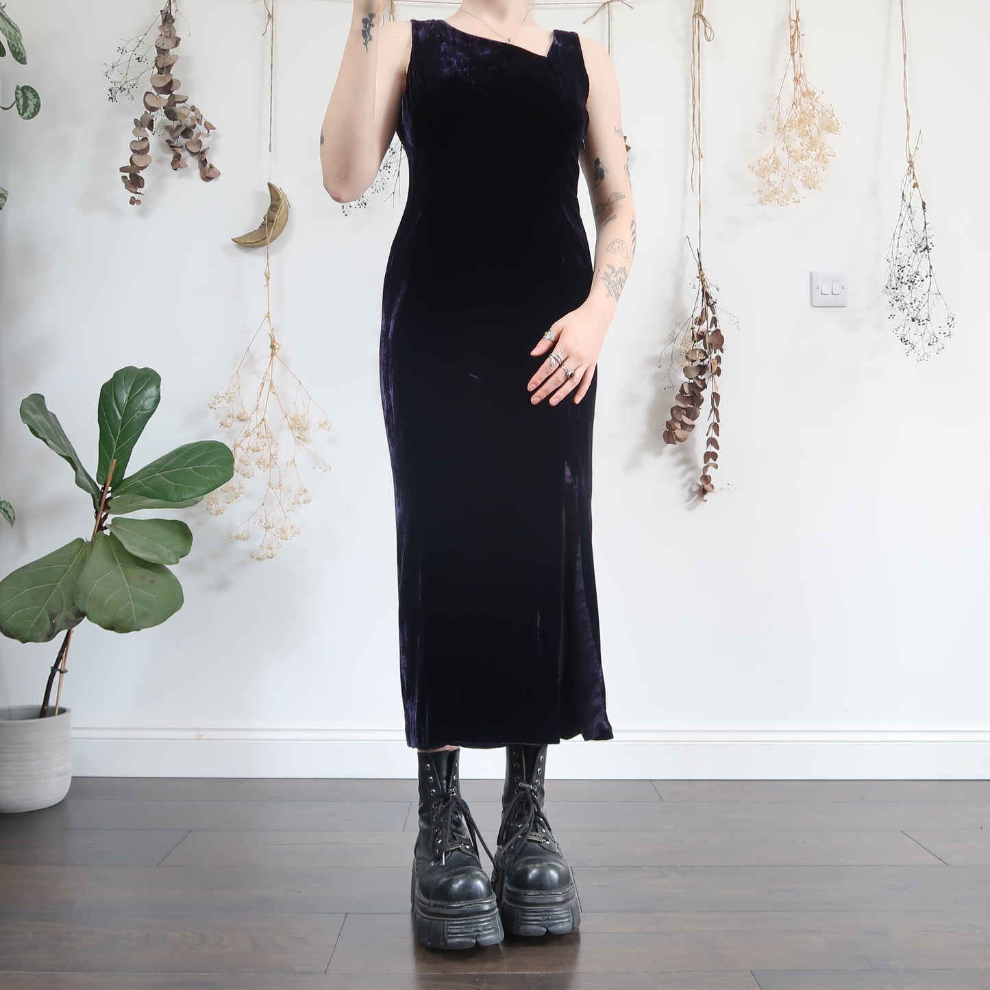 Purple velvet dress - size M