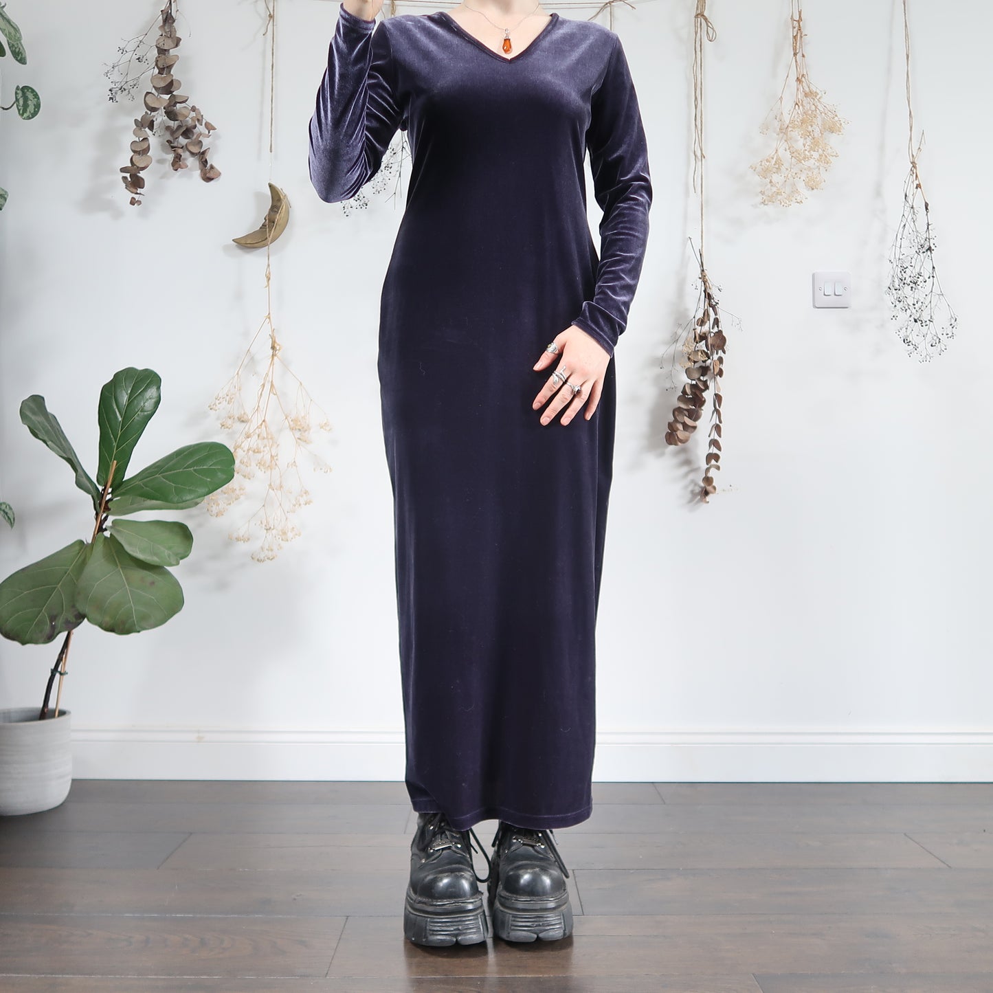 Velvet long sleeve dress - size M/L