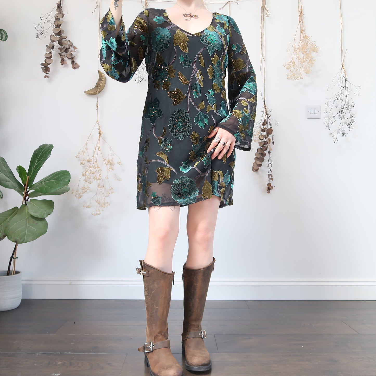 Velvet embossed dress - size L