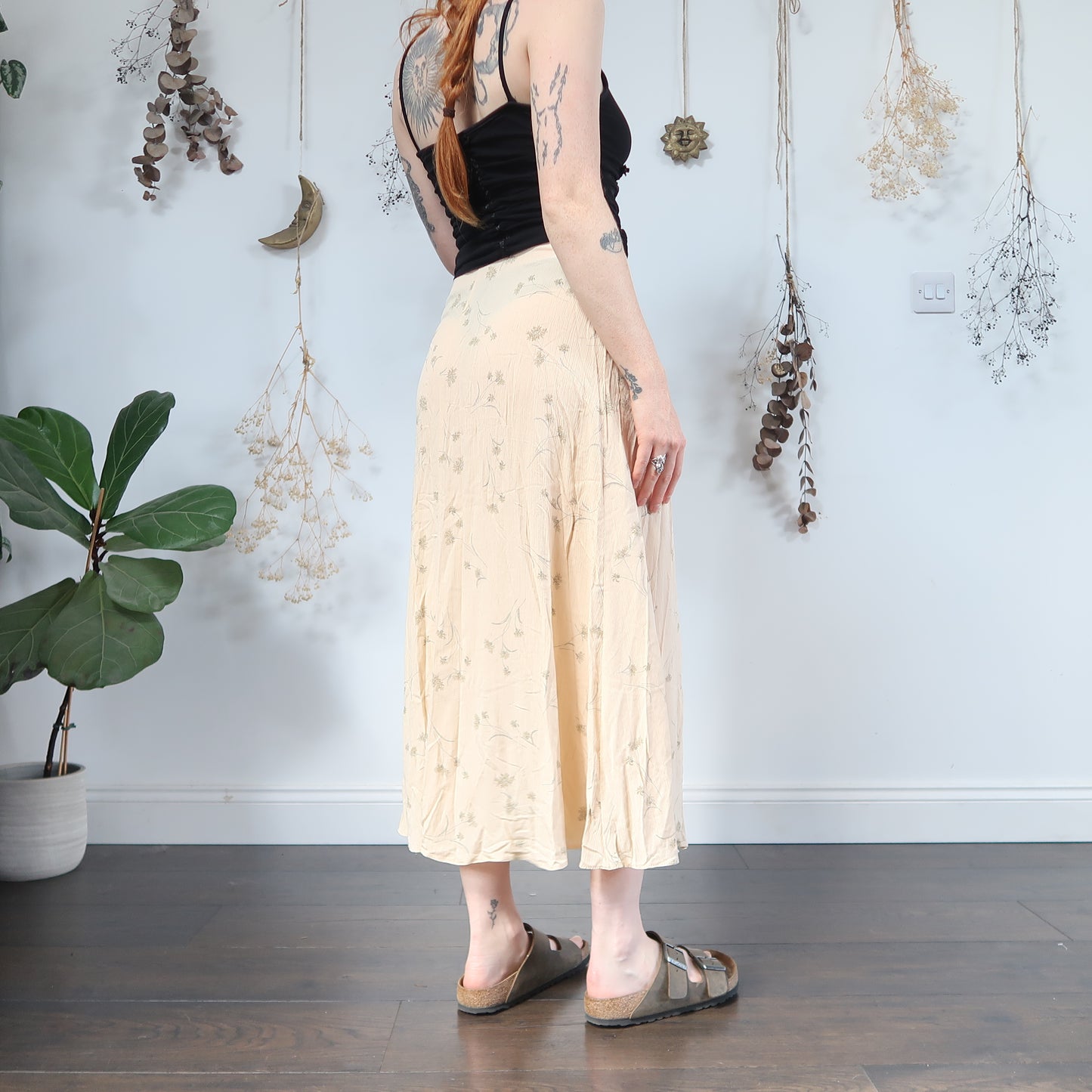 Cream floral skirt - size S