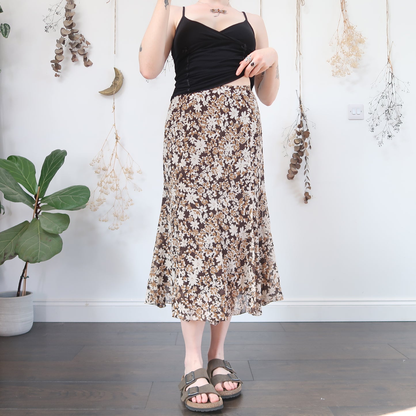 Brown floral skirt - size S