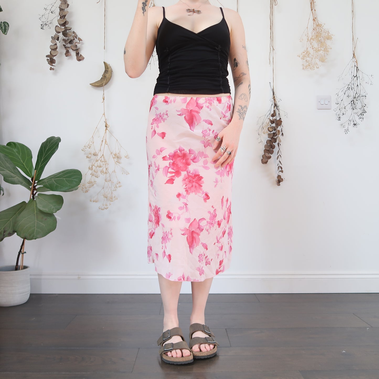 Pink floral skirt - size M