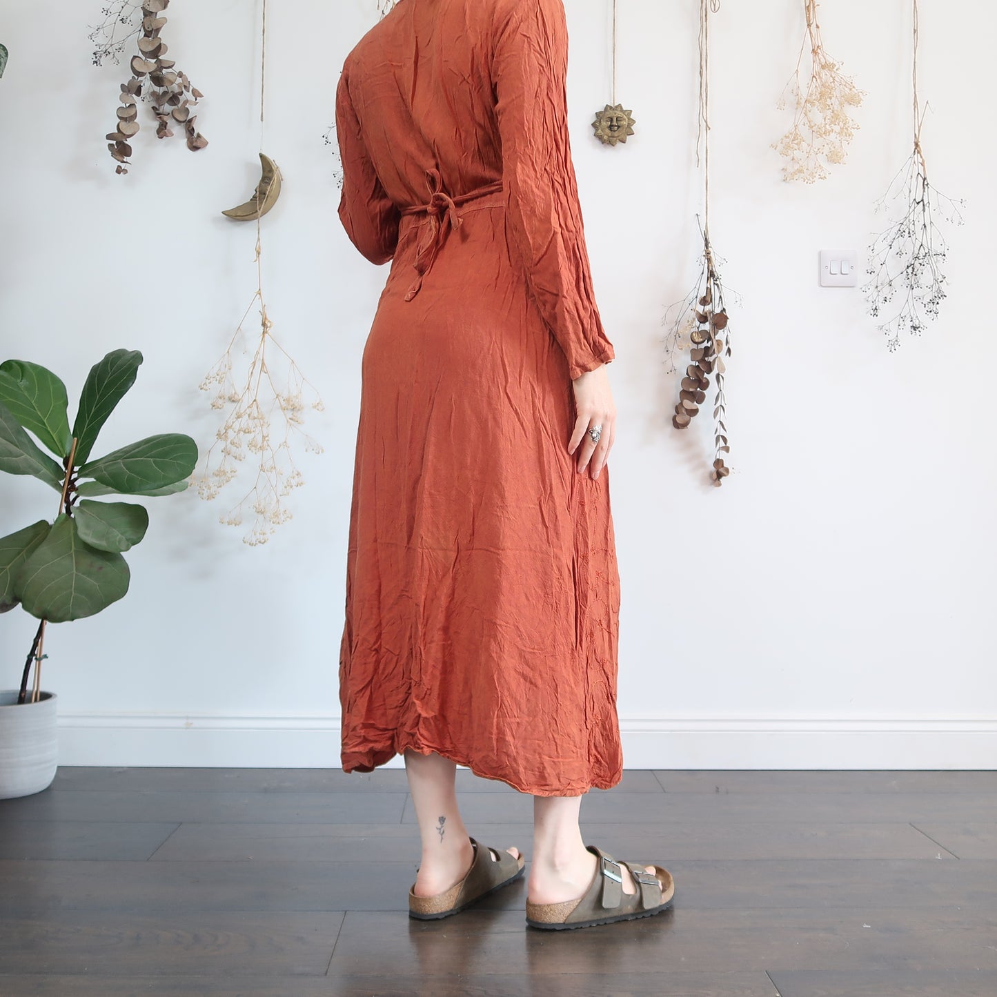 Orange embroidered dress - size M/L