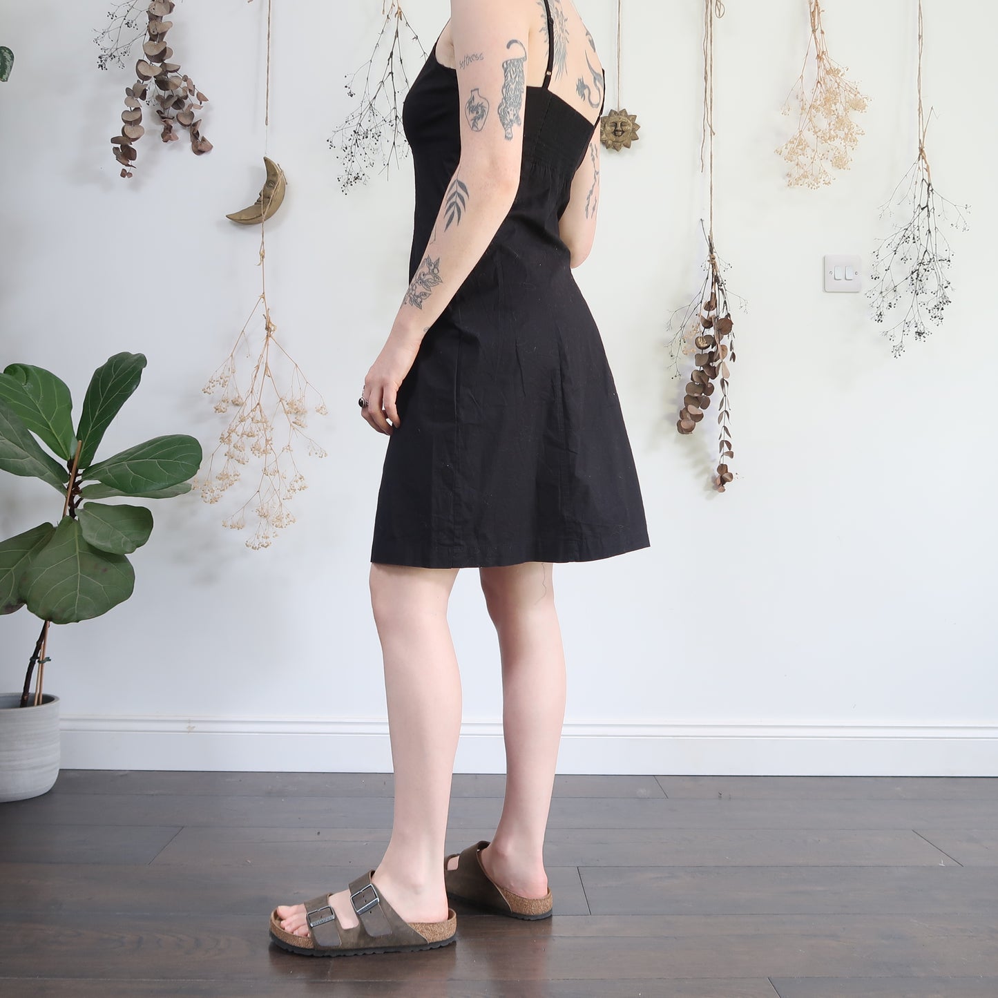 Black midi dress - size M