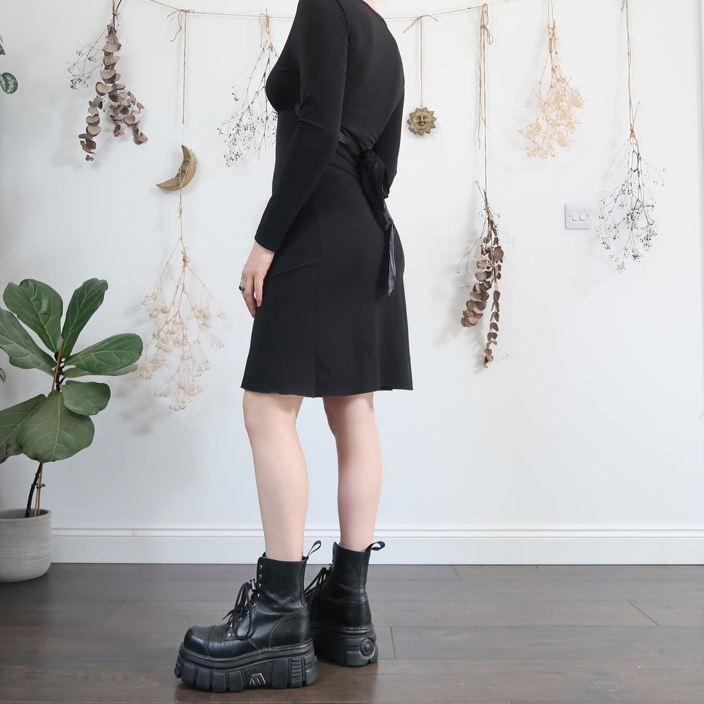 Black long sleeve dress - size S