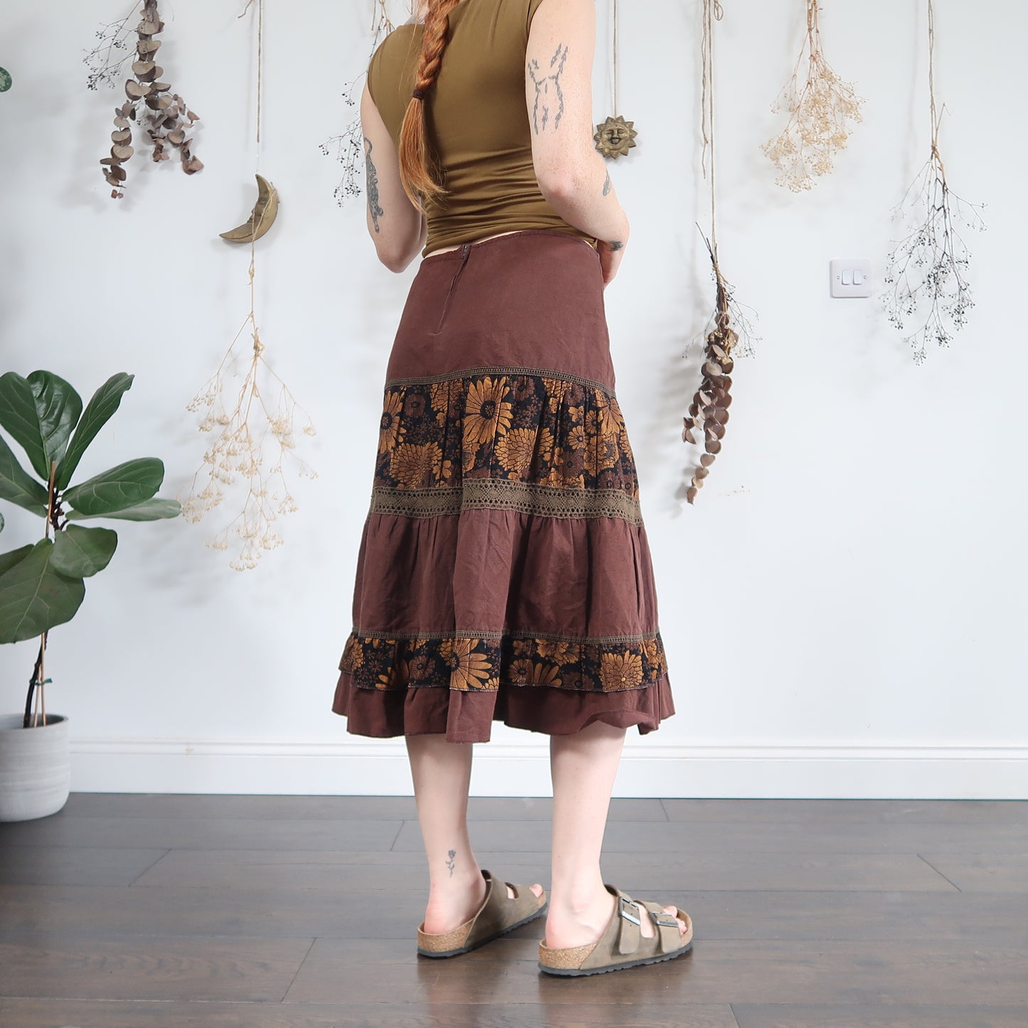 Brown corduroy skirt - size L