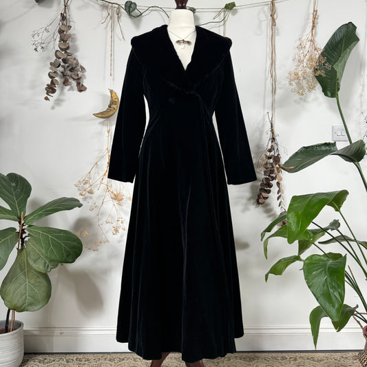 Black velvet opera coat - size S