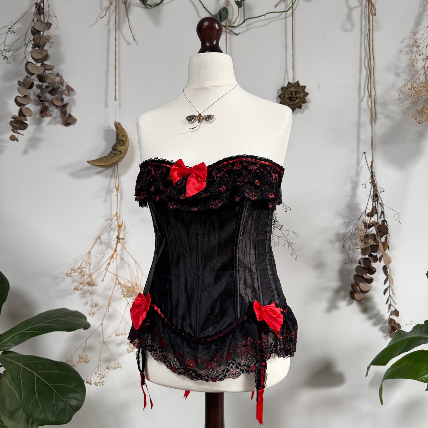 Black and red corset - size M/L
