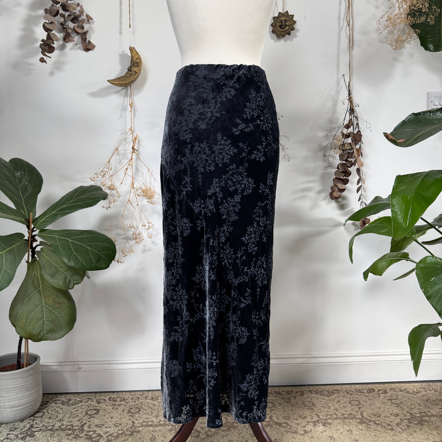Floral velvet skirt - size M