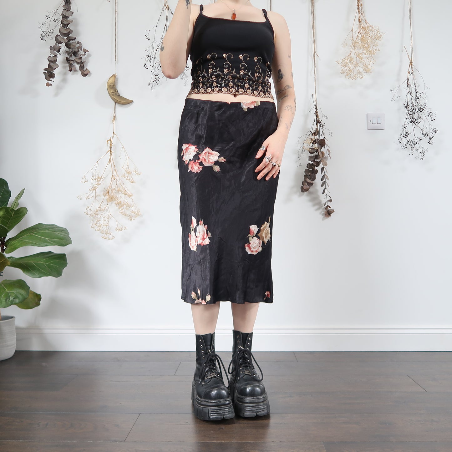 Floral midi skirt - size M/L