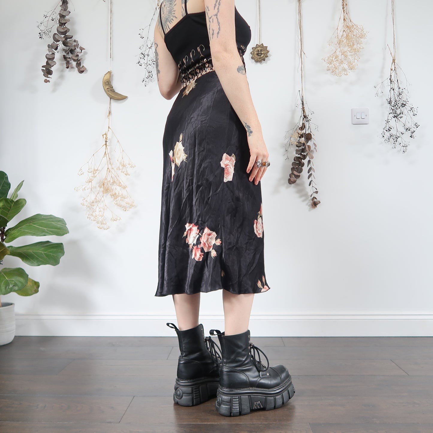 Floral midi skirt - size M/L