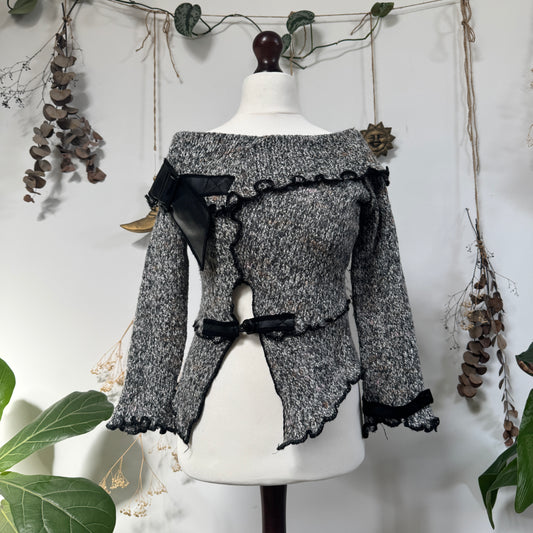 Grey knit top - size M