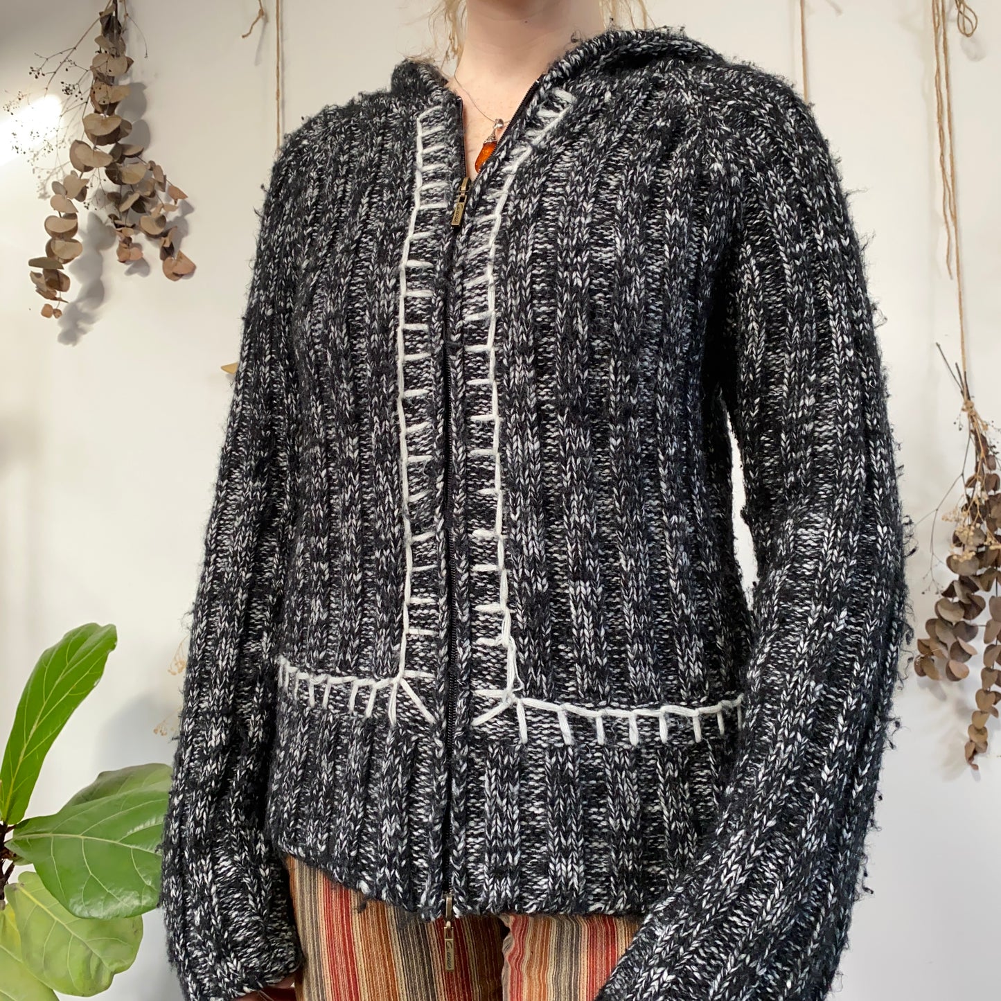 Grey knit zip jumper - size M