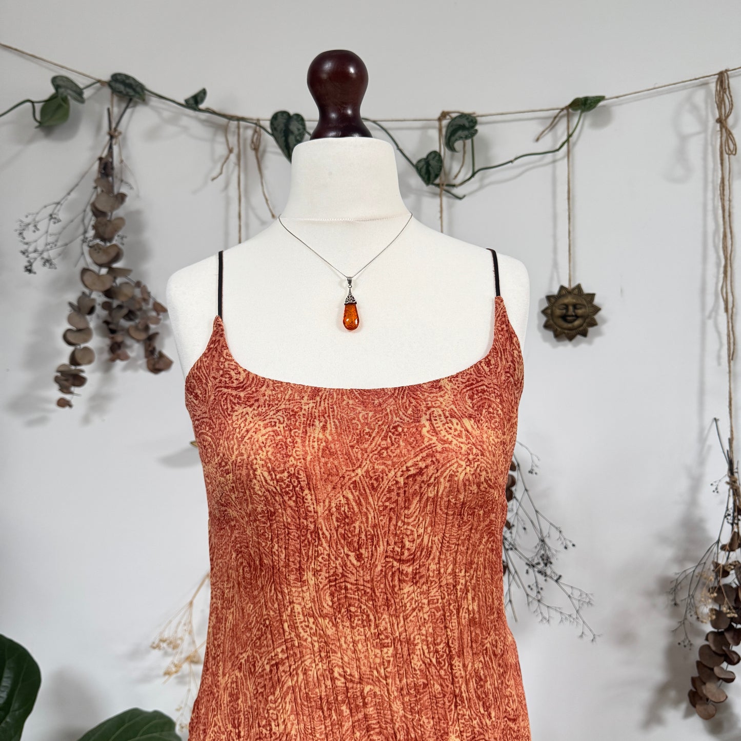 Crinkle dress - size M