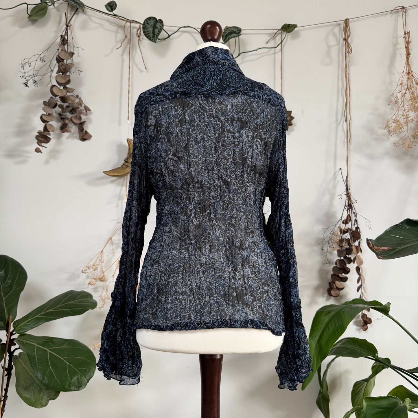 Crinkle blouse - size L