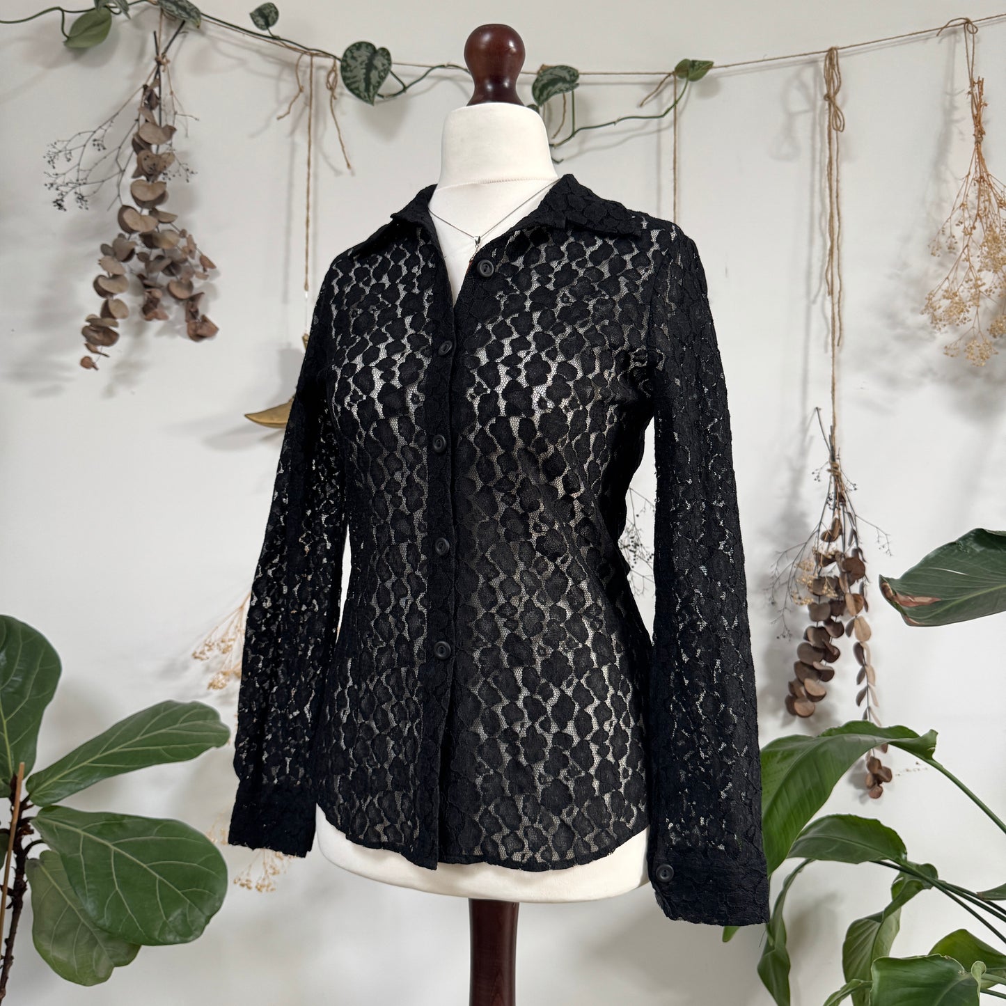 Black lace shirt - size M